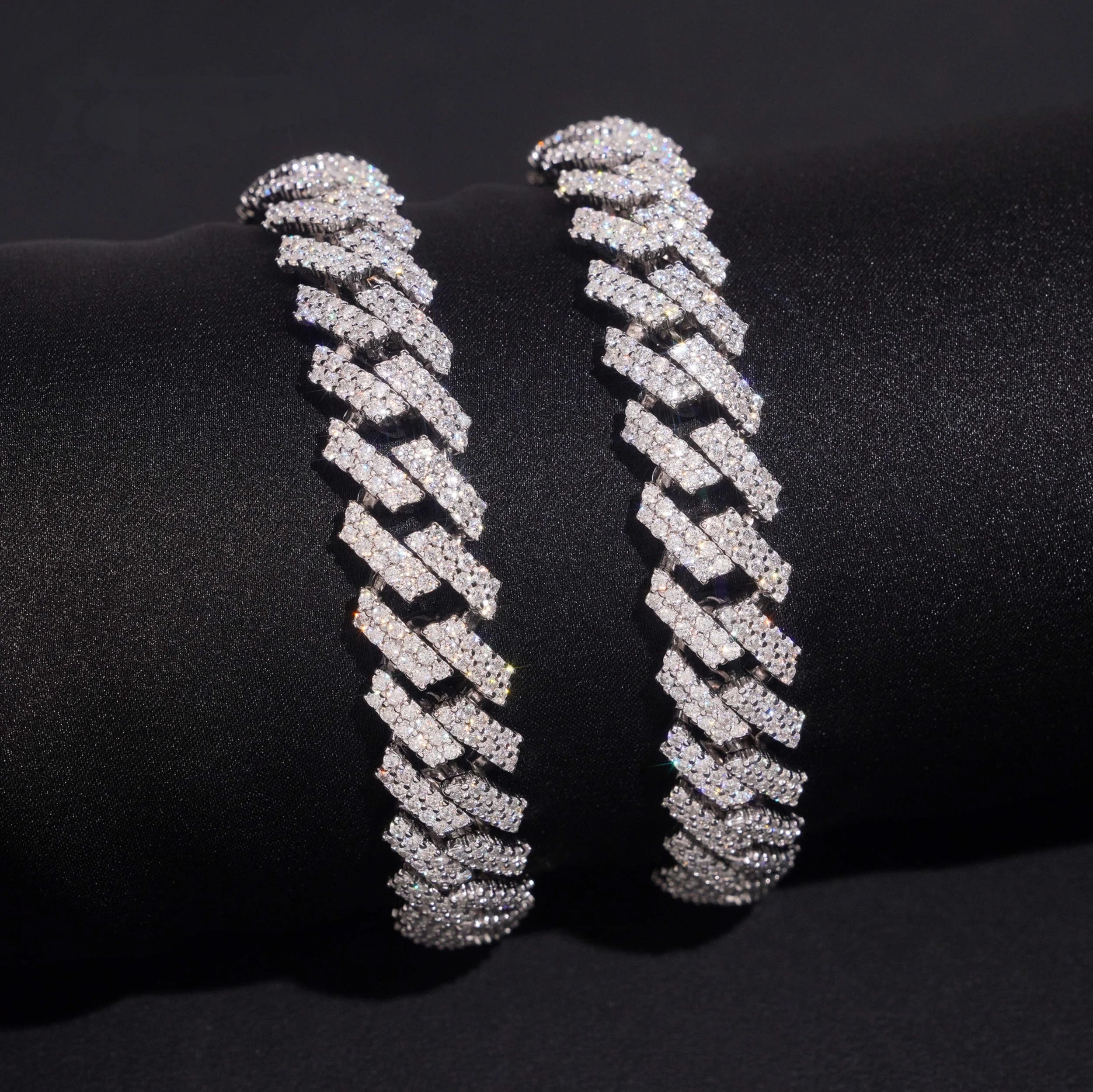 Luxury Moissanite Cuban Link Bracelet in Sterling Silver